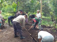 Bersama Warga Babinsa Koramil 1606-02/Tanjung Gelar Gotong Royong