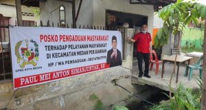 Hari ini, Anggota Satgas Bersama Warga Gotong Royong Melanjutkan Rehap Mushola Nurul Hidayah