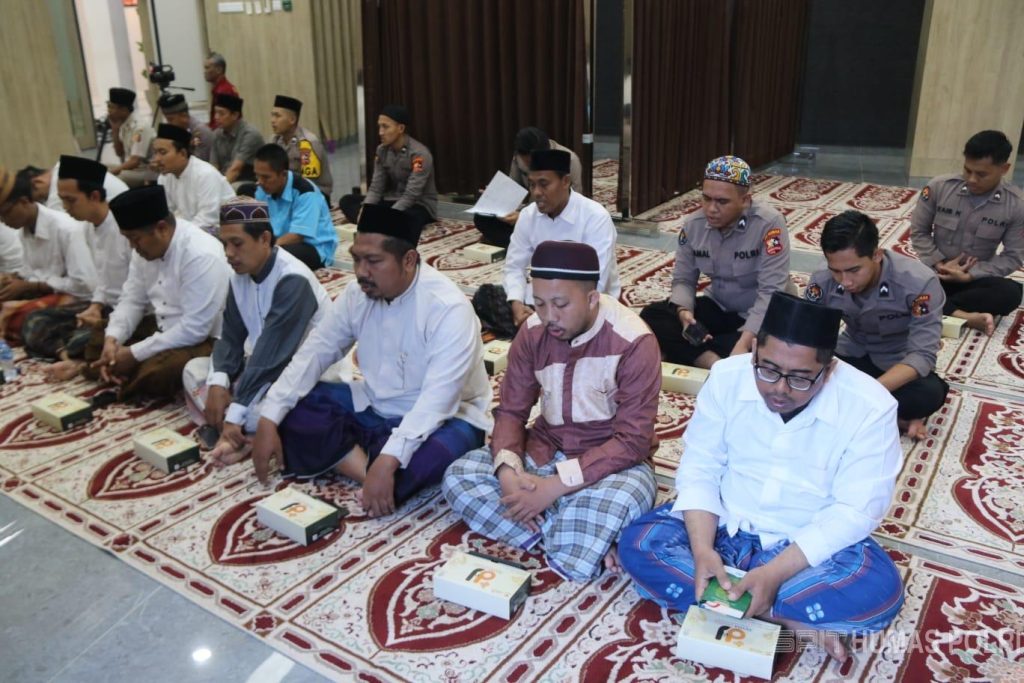 Polri Gelar Refleksi Spiritual dengan Khataman Al-Quran Peringati HUT Bhayangkara ke-78