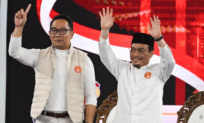 Ridwan Kamil dan Suswono di Debat Perdana Pilgub DKI Jakarta Ridwan Kamil dan Suswono di Debat Perdana Pilgub DKI Jakarta