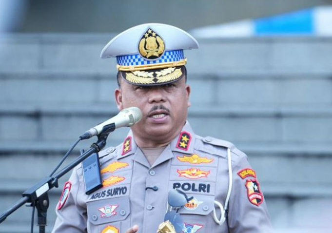 Korlantas Polri Apresiasi Kerja Sama Masyarakat dalam Menjaga Ketertiban Mudik Lebaran Tahun Ini Korlantas Polri Apresiasi Kerja Sama Masyarakat dalam Menjaga Ketertiban Mudik Lebaran 2025