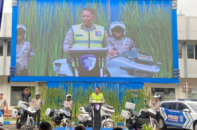 Korlantas Polri Kenalkan Aplikasi Silancar PT Qudo Buana Nawakara kepada Taruna Akpol 2 Korlantas Polri Kenalkan Aplikasi Silancar PT Qudo Buana Nawakara kepada Taruna Akpol