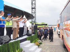 Korlantas Polri Dampingi Pelepasan Mudik Gratis Natal 2025 dan Tahun Baru 2026 Korlantas Polri Dampingi Pelepasan Mudik Gratis Natal 2025 dan Tahun Baru 2026