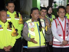 Kakorlantas Polri Pantau Pos Terpadu KM 57 untuk Pastikan Kelancaran Operasi Ketupat 2026 Kakorlantas Polri Irjen Pol. Agus Suryonugroho meninjau Pos Terpadu KM 57