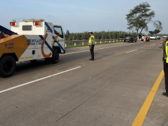 Petugas Sigap Tangani Kecelakaan Bus PO Haryanto di Tol Batang–Semarang, Evakuasi Cepat Cegah Dampak Lebih Luas Petugas Sigap Tangani Kecelakaan Bus PO Haryanto di Tol Batang–Semarang, Evakuasi Cepat Cegah Dampak Lebih Luas