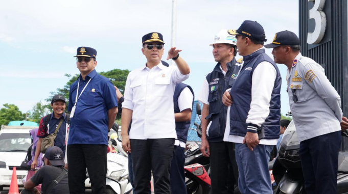 Antrean kendaraan di Gilimanuk berhasil ditekan dengan penambahan armada kapal dan pengaturan lalu lintas.