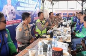 Kakorlantas Perkuat Kolaborasi dengan Ojol Sukabumi Jelang May Day Kakorlantas Perkuat Kolaborasi dengan Ojol Sukabumi Jelang May Day