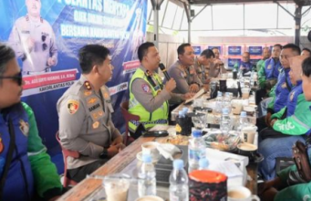 Kakorlantas Perkuat Kolaborasi dengan Ojol Sukabumi Jelang May Day Kakorlantas Perkuat Kolaborasi dengan Ojol Sukabumi Jelang May Day