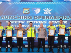 Kakorlantas Resmikan Safety Driving Center Kalsel, Dorong Keselamatan Berkendara Kakorlantas Resmikan Safety Driving Center Kalsel, Dorong Keselamatan Berkendara