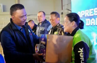Kakorlantas Perkuat Kolaborasi, Komunitas Ojol dan Senkom Nilai Mudik 2026 Lebih Tertata Kakorlantas Perkuat Kolaborasi, Komunitas Ojol dan Senkom Nilai Mudik 2026 Lebih Tertata