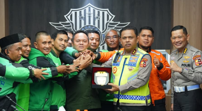 Kakorlantas Polri Terima Audiensi Ojol Jambi, Dorong Pembentukan Ojol Nusantara Kakorlantas Polri Terima Audiensi Ojol Jambi, Dorong Pembentukan Ojol Nusantara