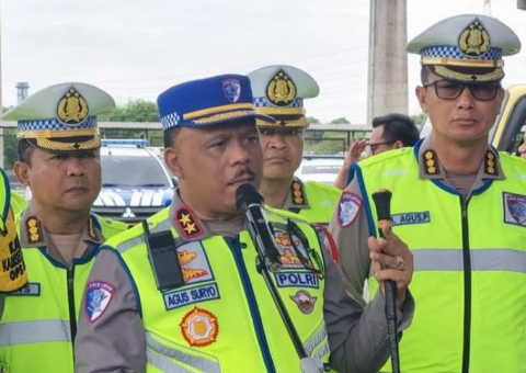 Momentum Kenaikan Isa Al-Masih, Kakorlantas Instruksikan Jajaran Humanis dan Siaga 24 Jam Momentum Kenaikan Isa Al-Masih, Kakorlantas Instruksikan Jajaran Humanis dan Siaga 24 Jam