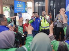 Kakorlantas Ajak Pengemudi Ojol Jadi Pelopor Keselamatan Lalu Lintas Polantas Menyapa di Bogor