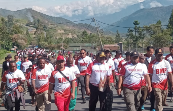 DPC BMP RI Puncak Jaya Perkuat Semangat Persatuan Lewat Jalan Sehat Kebangsaan DPC BMP RI Puncak Jaya Perkuat Semangat Persatuan Lewat Jalan Sehat Kebangsaan