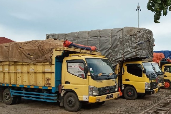 Kepatuhan Aturan Muatan Jadi Cerminan Profesionalisme Pengemudi Truk, Keselamatan Lebih Utama dari Target Perjalanan Kepatuhan Aturan Muatan Jadi Cerminan Profesionalisme Pengemudi Truk, Keselamatan Lebih Utama dari Target Perjalanan