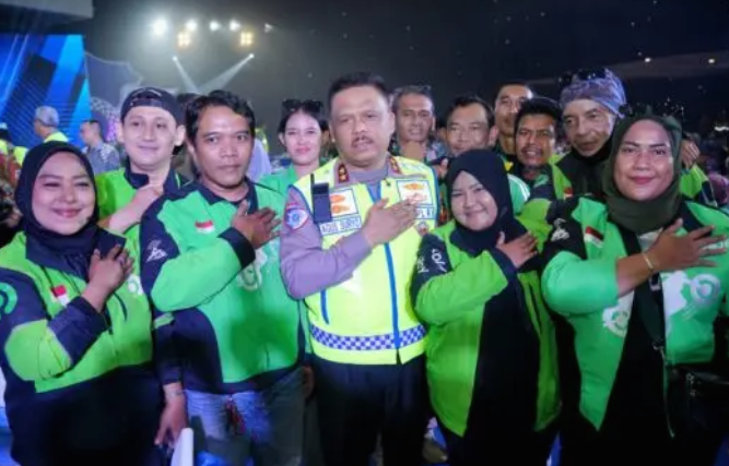 Polantas Menyapa Tinggalkan Warisan Humanis bagi Komunitas Ojol Nusantara Polantas Menyapa Tinggalkan Warisan Humanis bagi Komunitas Ojol Nusantara