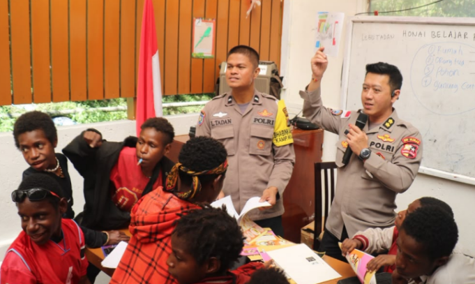 Tembagapura Perkuat Kepercayaan Warga Lewat Bakti Sosial Hari Bhayangkara, Pendidikan Anak Jadi Jembatan Kebersamaan Tembagapura Perkuat Kepercayaan Warga Lewat Bakti Sosial Hari Bhayangkara, Pendidikan Anak Jadi Jembatan Kebersamaan